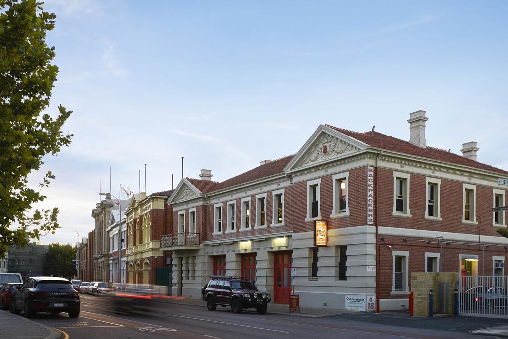 Хостел Old Fire Station Backpackers Перт Экстерьер фото
